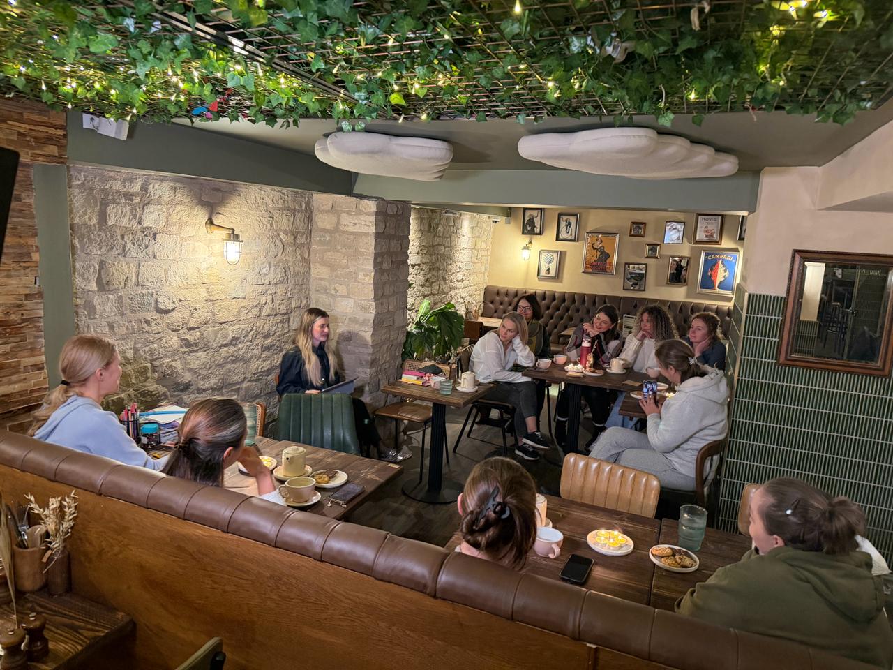 33aa95c5 f8d5 4a52 9899 4d2aaced55d1